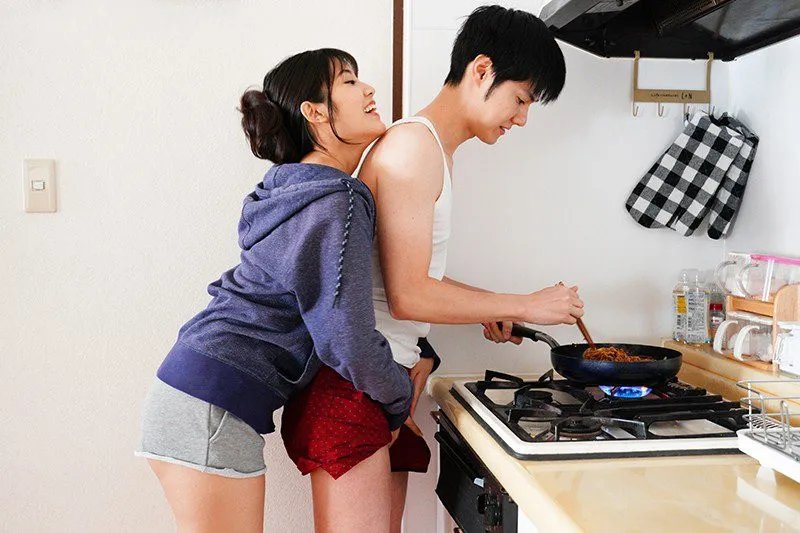 Hidup dengan saudara perempuan yang rusak -in -dalam